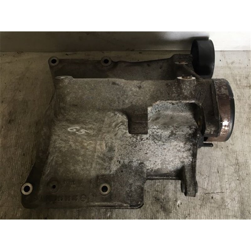 MERCEDES-BENZ C-CLASS (W203) Motor Tartó Bak (Fém)