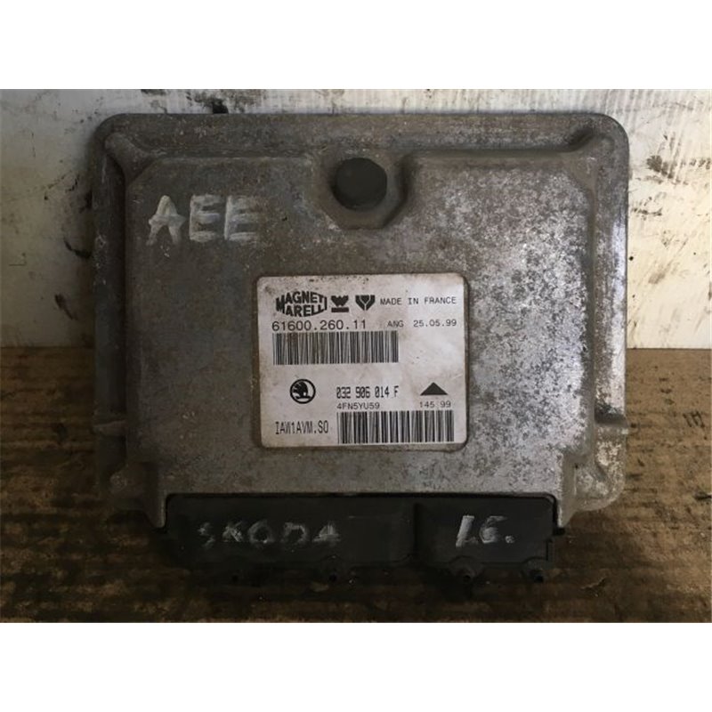 SKODA OCTAVIA I (1U2) Motorvezérlő