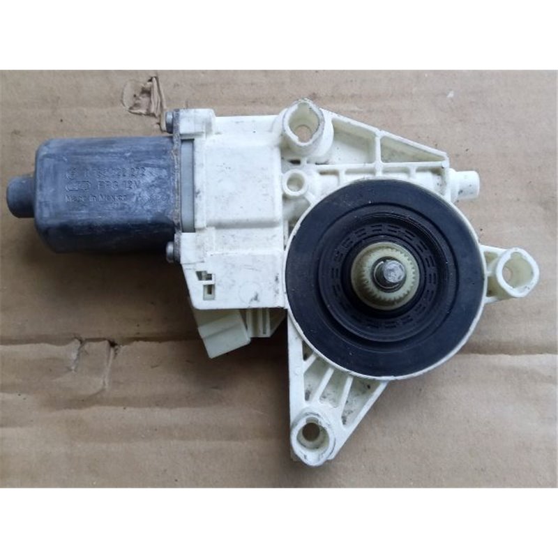 MERCEDES-BENZ M-CLASS (W164) Jobb első Ablakemelő Motor