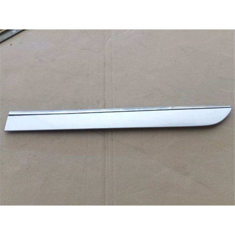 MERCEDES-BENZ M-CLASS (W164) Bal hátsó Ajtó Díszléc