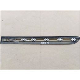 MERCEDES-BENZ M-CLASS (W164) Jobb hátsó Ajtó Díszléc