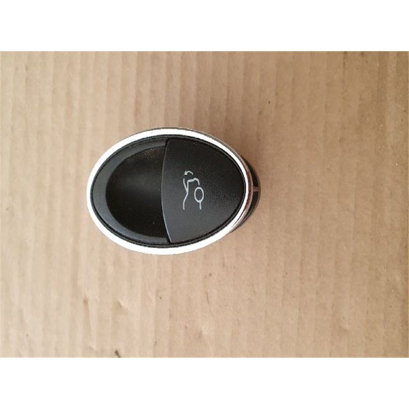 MERCEDES-BENZ E-CLASS (W211) Csomagtérajtó Kapcsoló