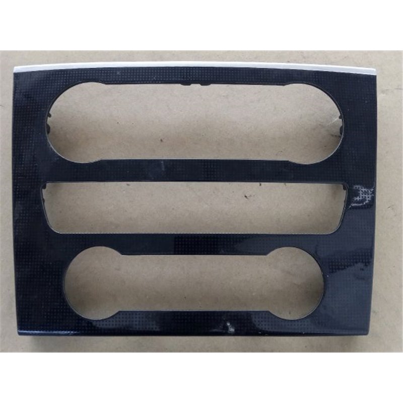 MERCEDES-BENZ M-CLASS (W164) Középkonzol Keret