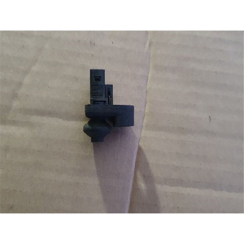 NISSAN QASHQAI / QASHQAI PLUS 2 (J10, JJ10) Jobb hátsó Ajtó Kapcsoló