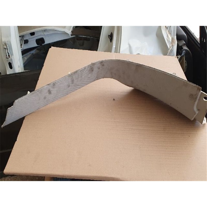 MERCEDES-BENZ M-CLASS (W164) Jobb C Oszlop Burkolat
