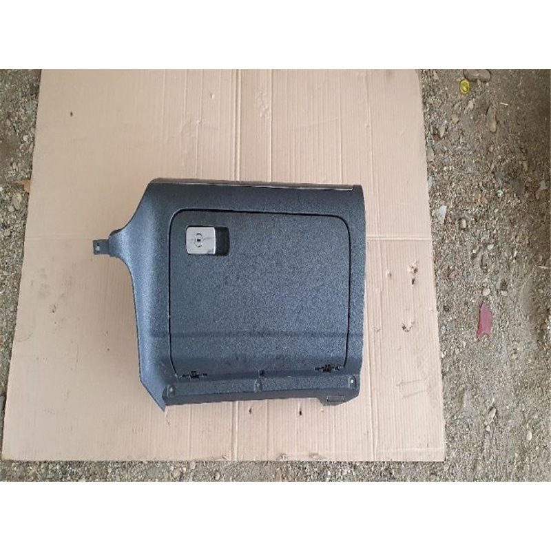 VW GOLF V (1K1) Kesztyűtartó