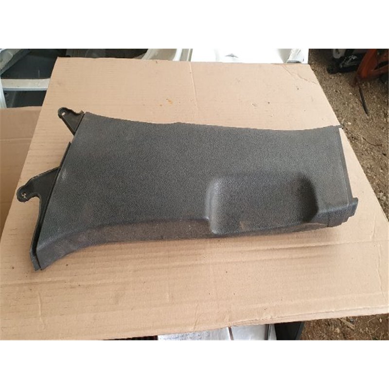 VW GOLF V (1K1) Bal B Oszlop Burkolat