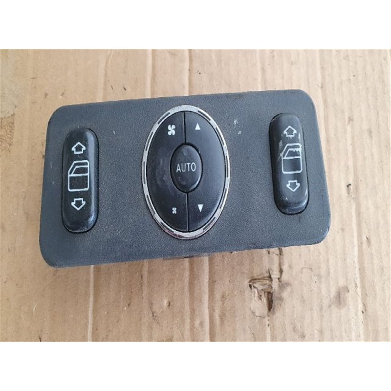 MERCEDES-BENZ M-CLASS (W163) Ablakemelő Kapcsoló Négyes / Kettes
