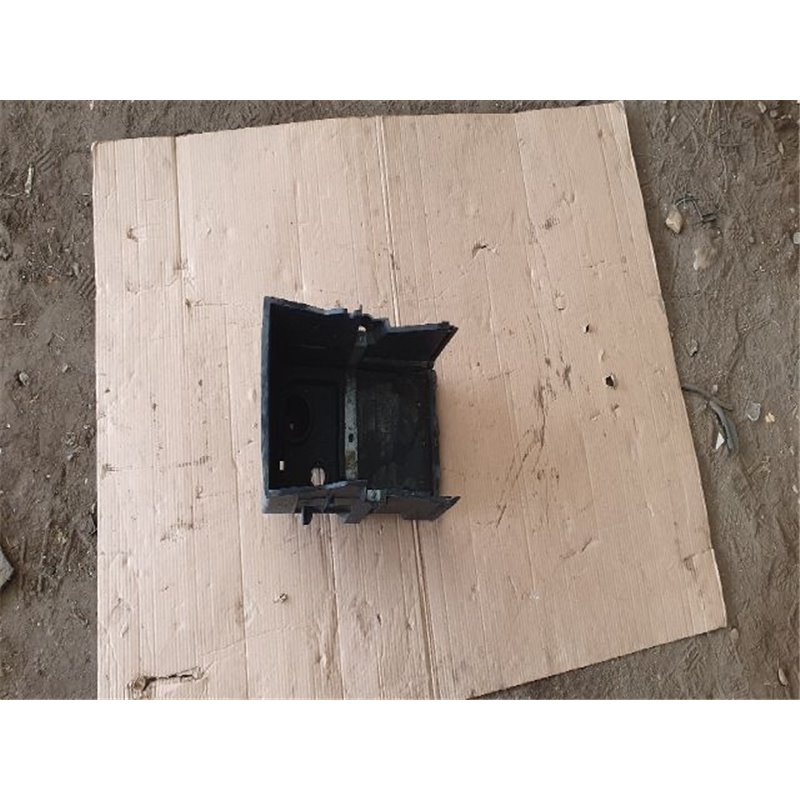 FORD FOCUS II (DA_) Akkumulátor Tartó