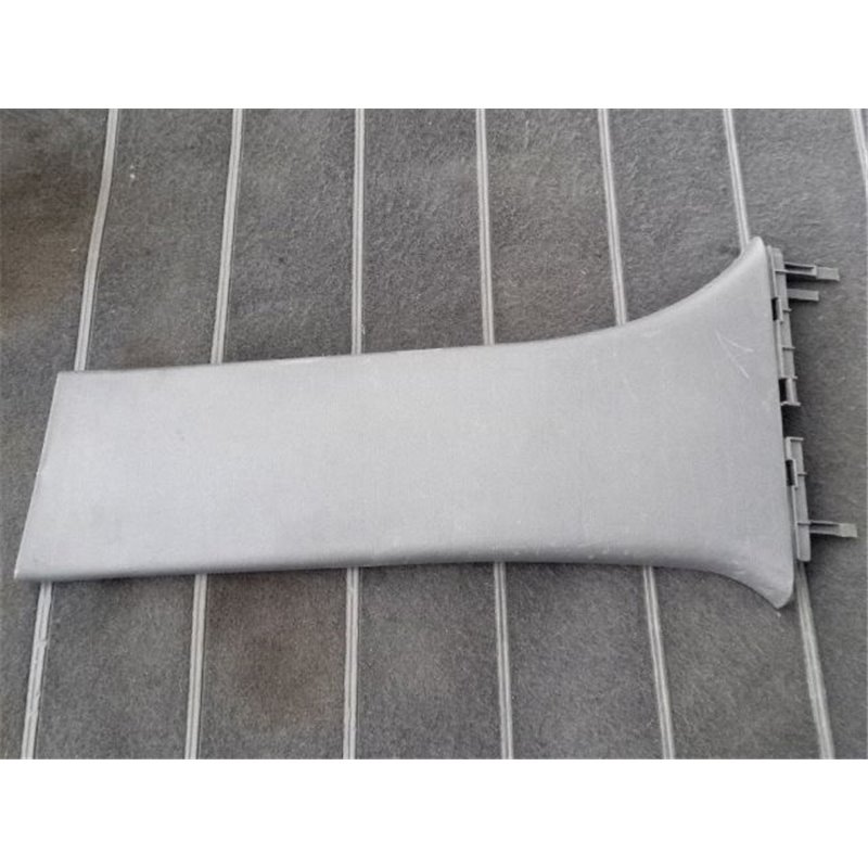 VW PASSAT Variant (3B6) Bal B Oszlop Burkolat