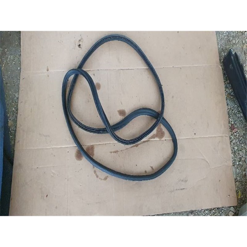 VW GOLF V (1K1) Csomagtérajtó Gumikéder