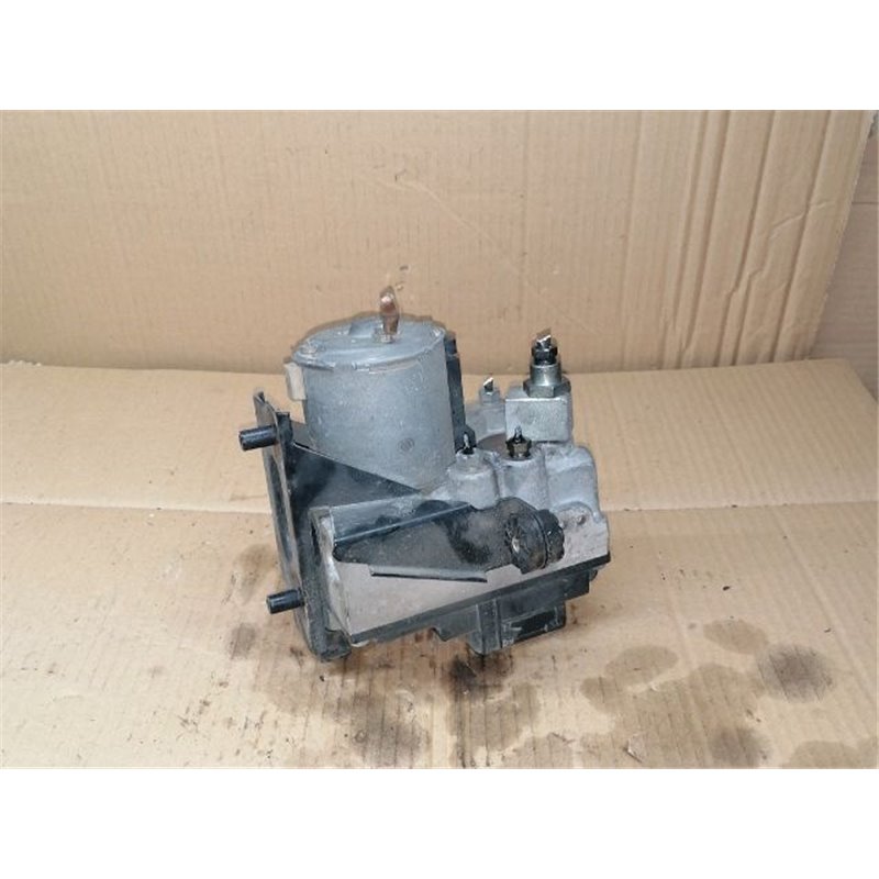 BMW 5 (E39) ABS Kocka