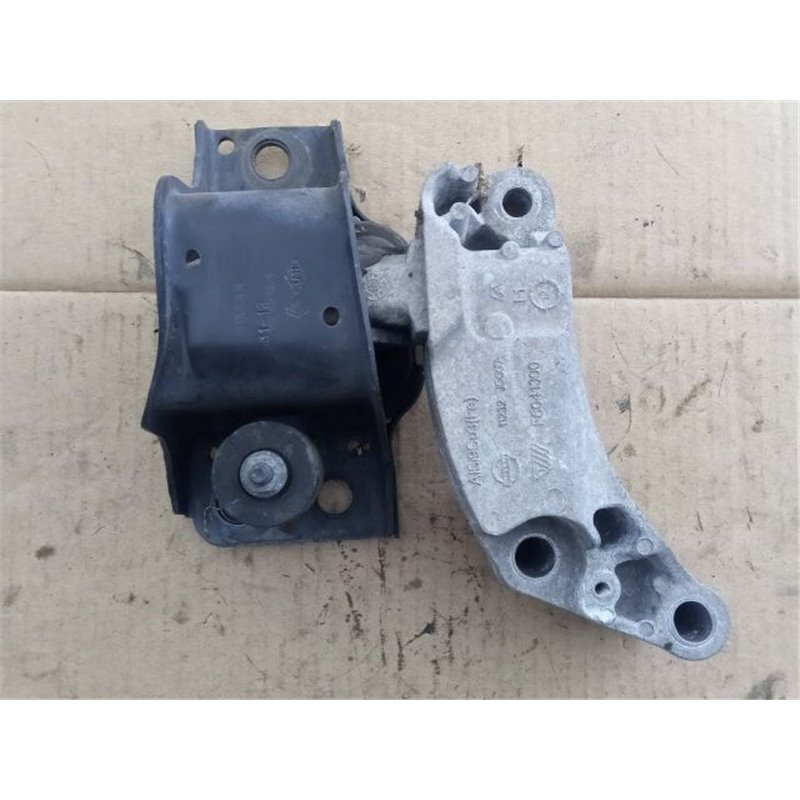 NISSAN QASHQAI / QASHQAI PLUS 2 (J10, JJ10) Motor Tartó Bak Jobb