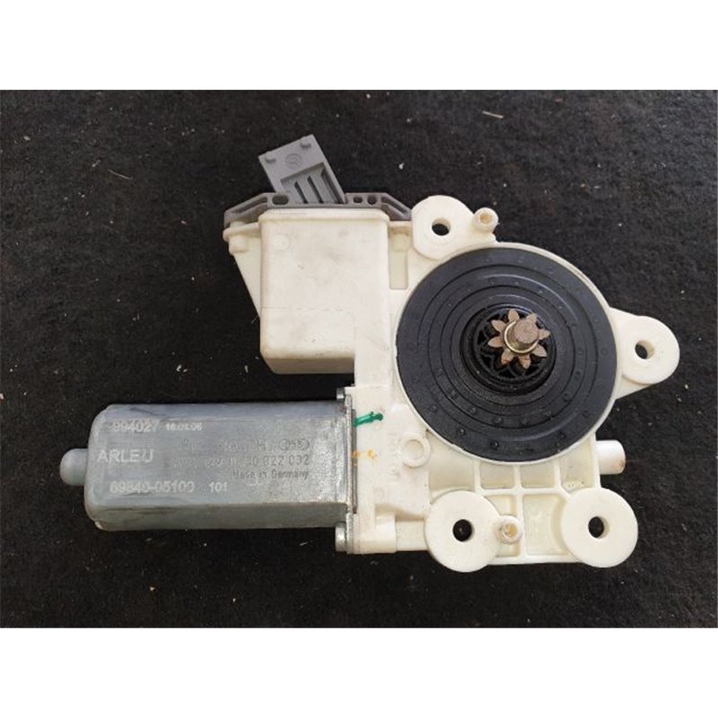 TOYOTA AVENSIS Kombi (T25) Bal hátsó Ablakemelő Motor