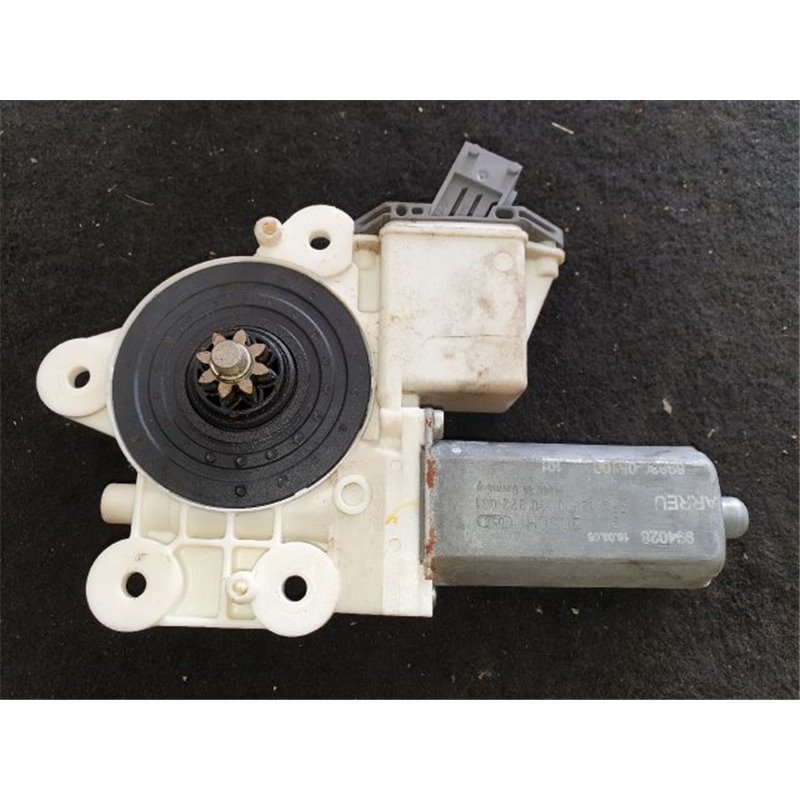 TOYOTA AVENSIS Kombi (T25) Jobb hátsó Ablakemelő Motor