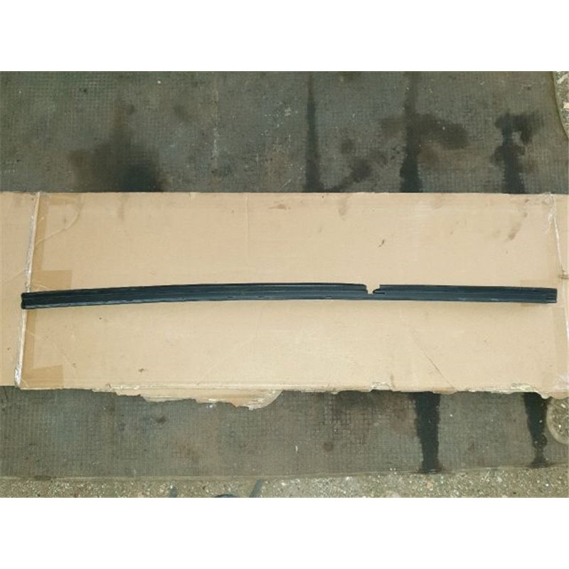 TOYOTA AVENSIS Kombi (T25) Bal hátsó Vízlehúzó Gumicsík