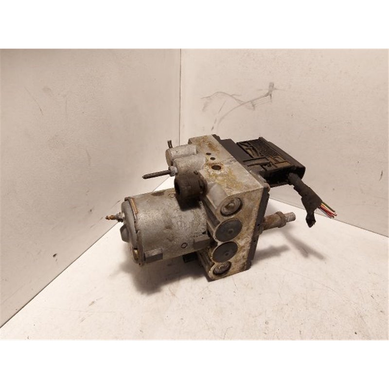 MERCEDES-BENZ C-CLASS (W202) ABS Kocka