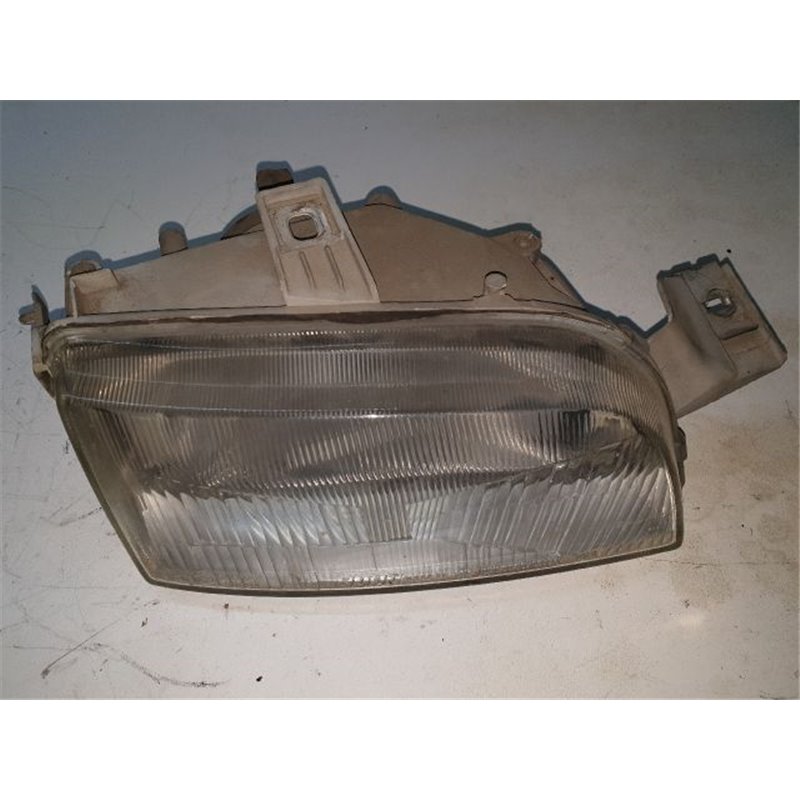 FIAT PUNTO (176) Jobb Fényszóró