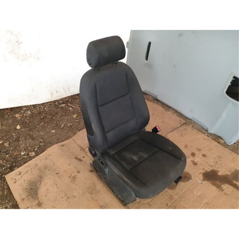AUDI A4 (8E2, B6) Jobb első Ülés