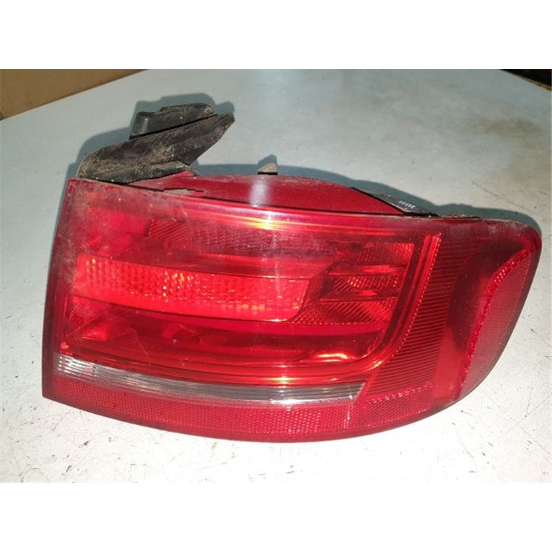 AUDI A4 (8K2, B8) Jobb Külső Hátsó Lámpa