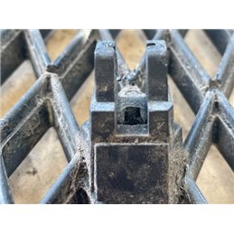 MITSUBISHI LANCER IV lépcsőshátú (C6_A) Hűtőrács