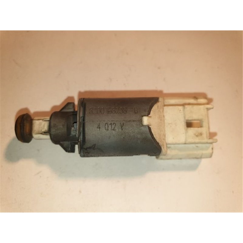 RENAULT CLIO II (BB0/1/2_, CB0/1/2_) Fék Pedál Kapcsoló