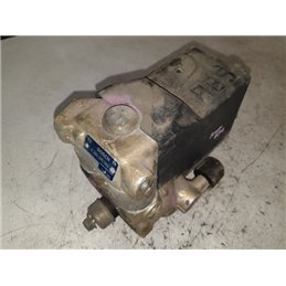 BMW 5 (E34) ABS Kocka