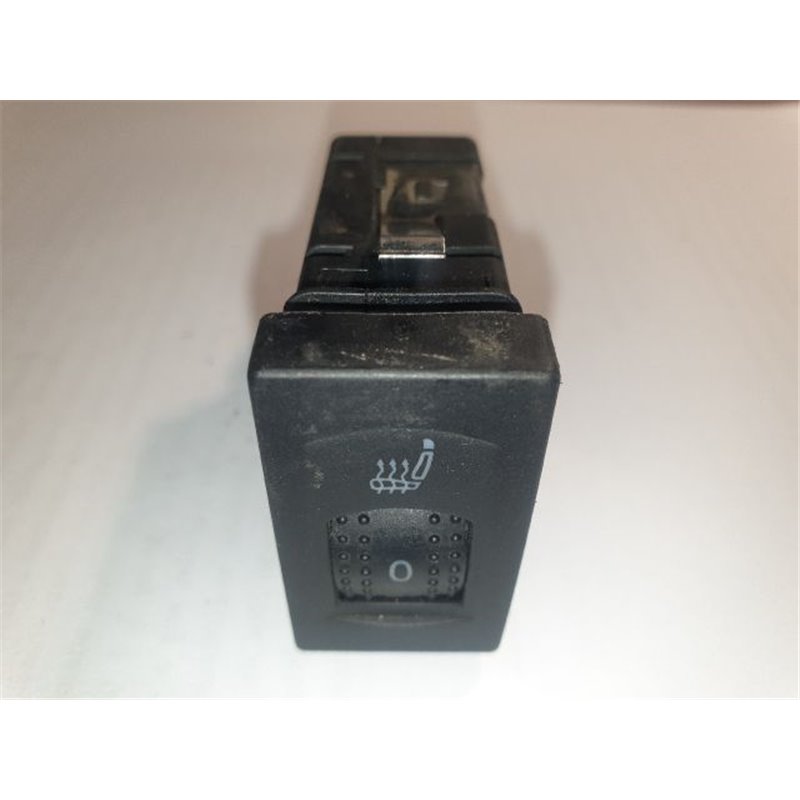 VW PASSAT (3B3) Jobb első Ülésfűtés Kapcsoló