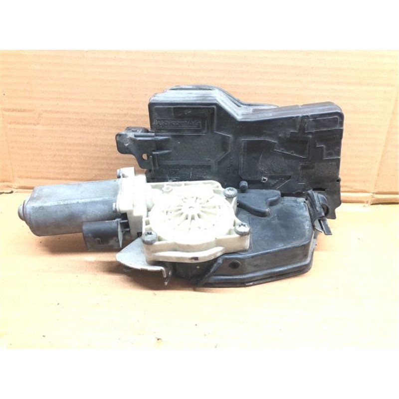 BMW 7 (E65, E66, E67) Bal hátsó Ajtózár