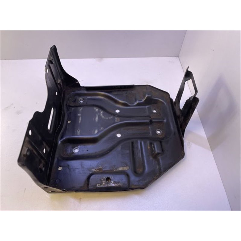 SUZUKI SWIFT III (MZ, EZ) Akkumulátor Tartó