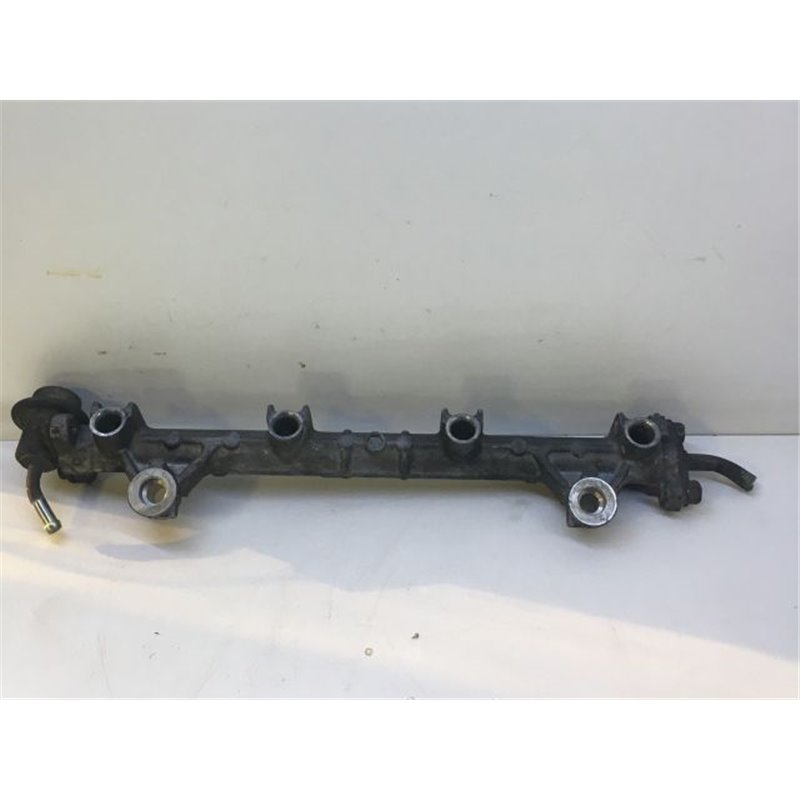 MITSUBISHI COLT V (CJ_, CP_) Porlasztó Sor / Híd