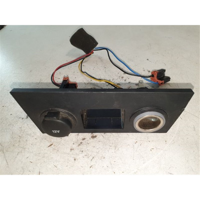 KIA CEED SW (ED) Szivargyújtó Aljzat