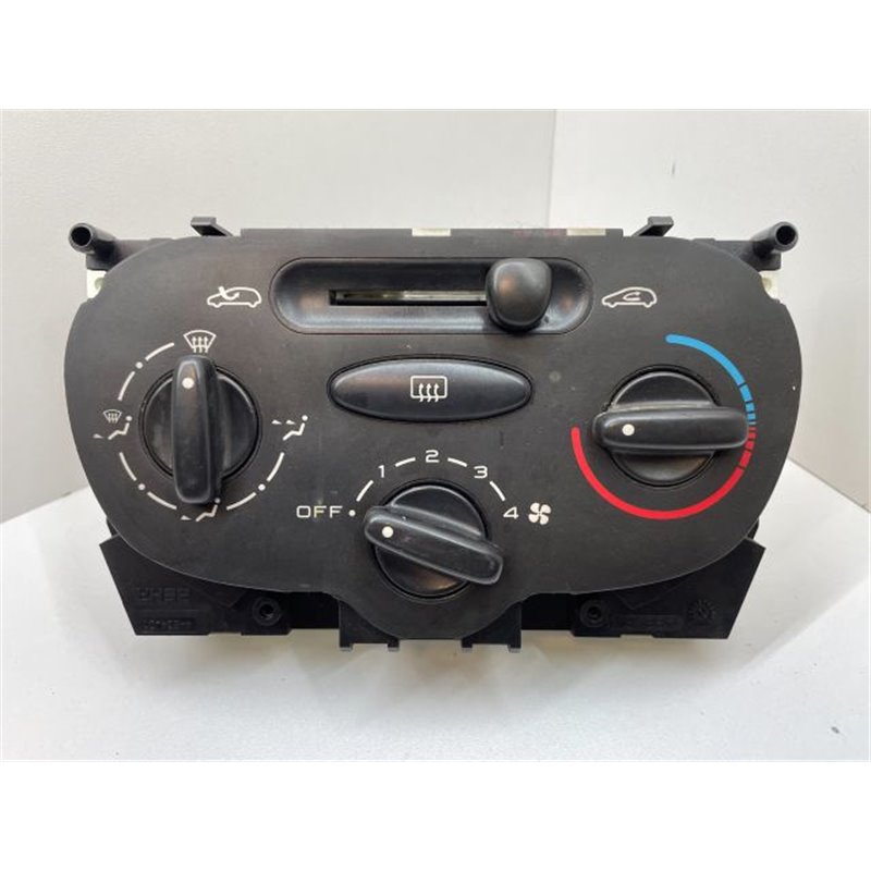 PEUGEOT 206 Ferdehátú (2A/C) Fűtéskapcsoló (Nem klímás)