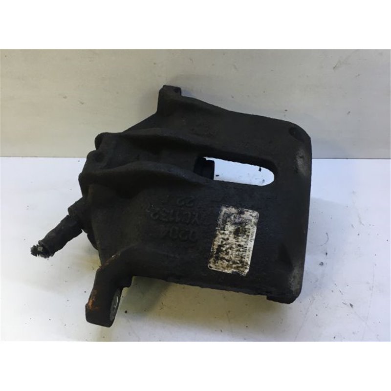 CITROËN XSARA PICASSO (N68) Jobb első Féknyereg Munkahengerrel