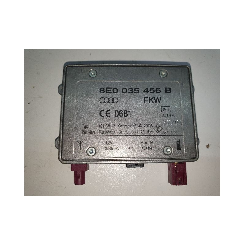 AUDI A4 (8E2, B6) Antenna Erősítő