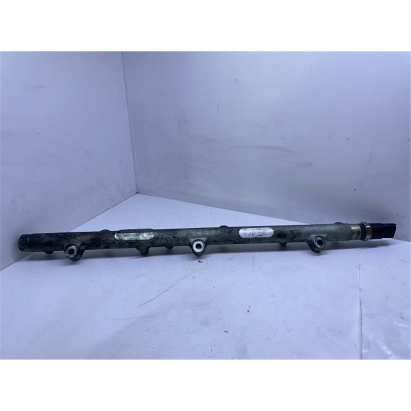 BMW 5 (E39) Közösnyomócső