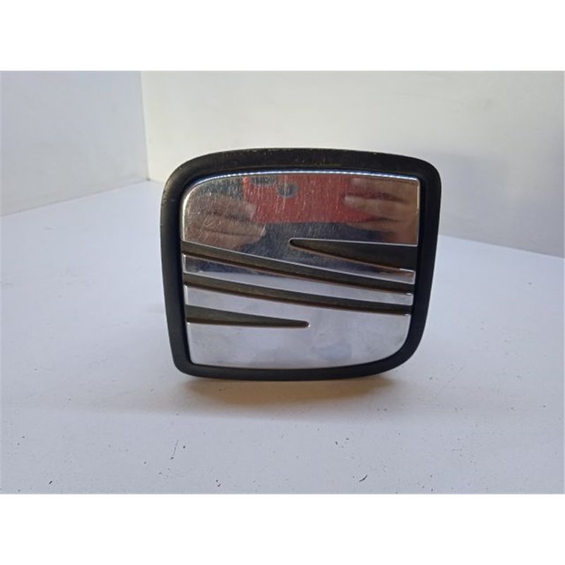 SEAT TOLEDO II (1M2) Csomagtérajtó Kilincs