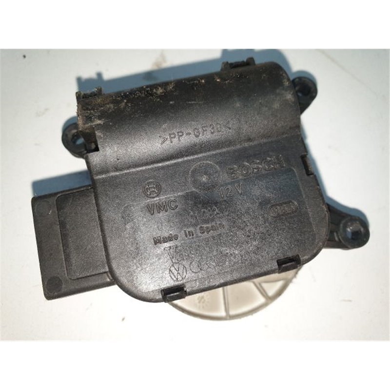 AUDI A4 (8E2, B6) Fűtés Állító Motor