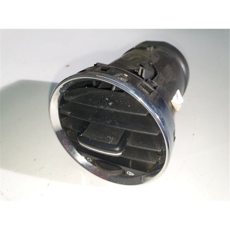 PEUGEOT 308 SW Középső Szellőző