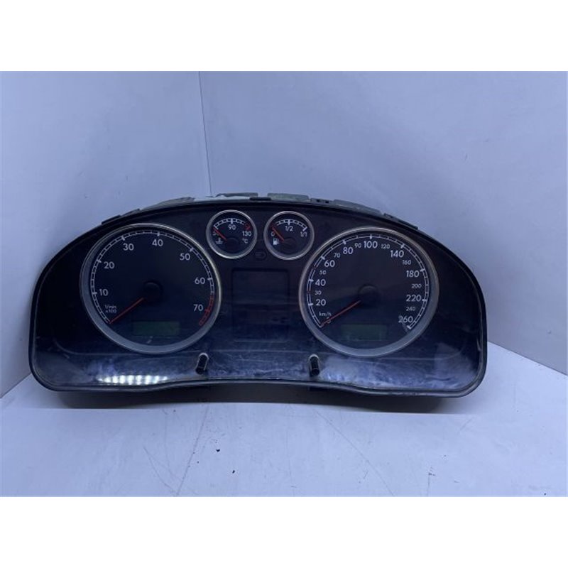 VW PASSAT Variant (3B6) Kilométeróra