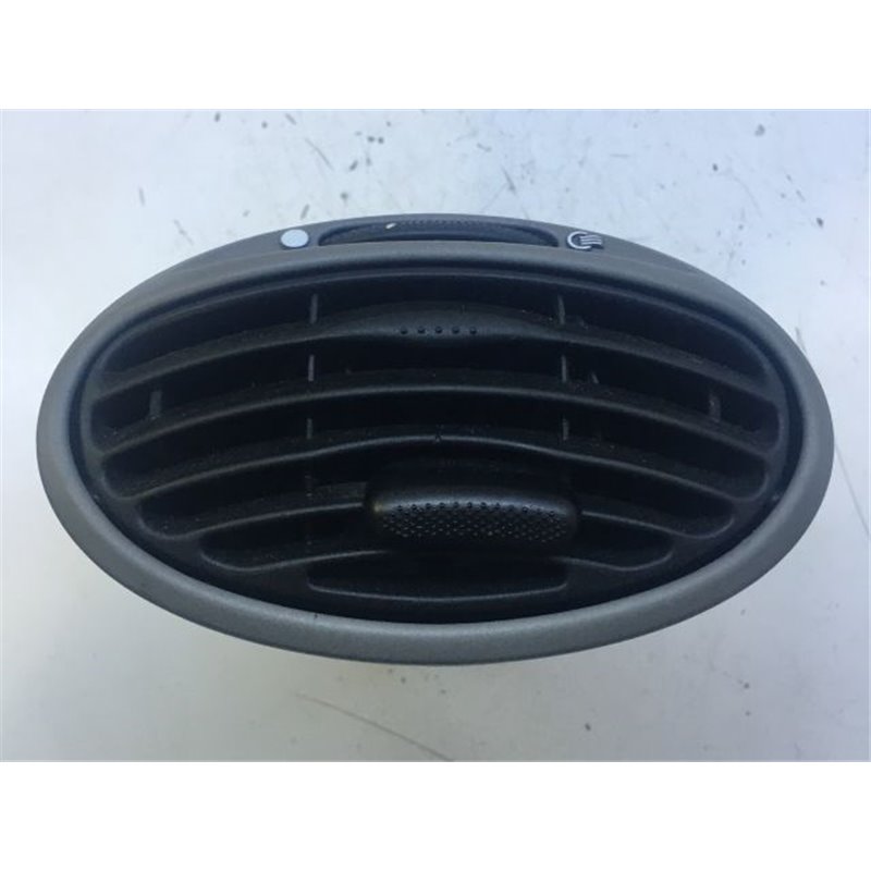 FORD FOCUS (DAW, DBW) Középső Szellőző