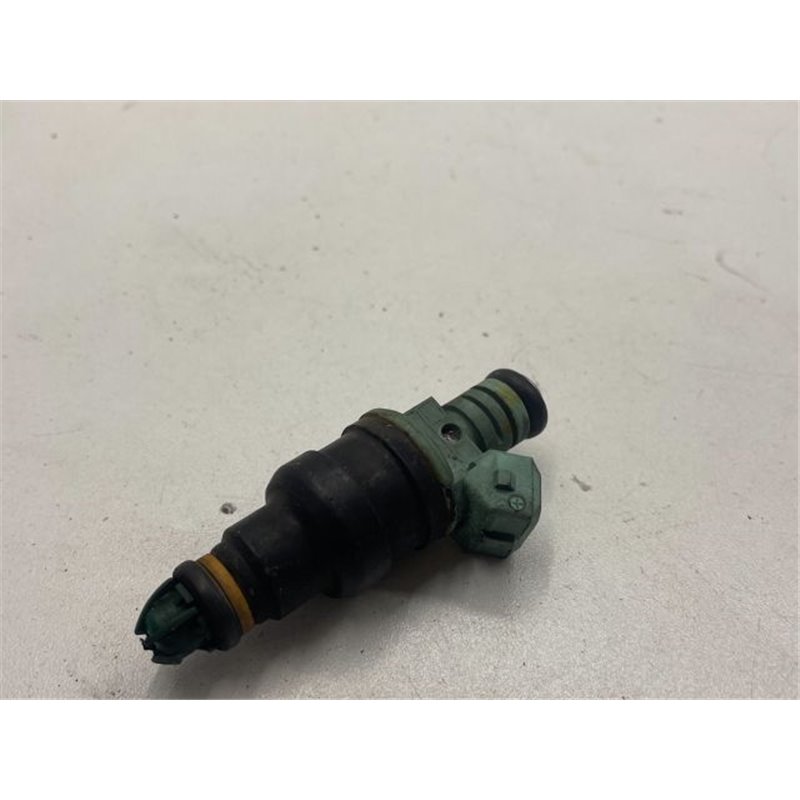 BMW 5 (E39) Porlasztó (1 db)