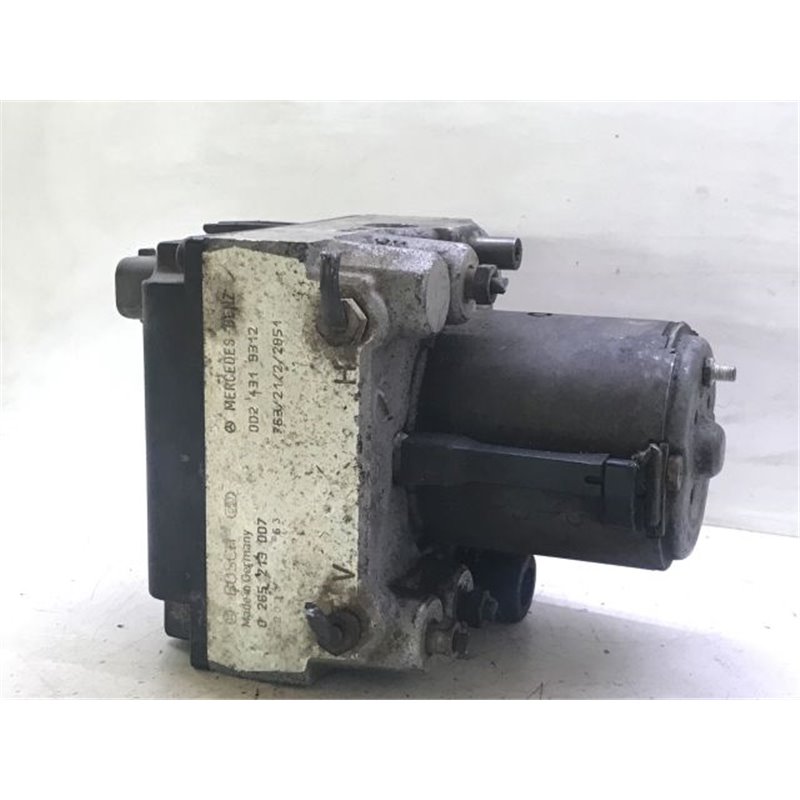 MERCEDES-BENZ C-CLASS (W202) ABS Kocka