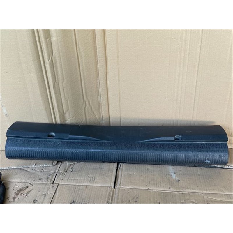VW PASSAT Variant (3C5) Csomagtérajtó Burkolat Alsó