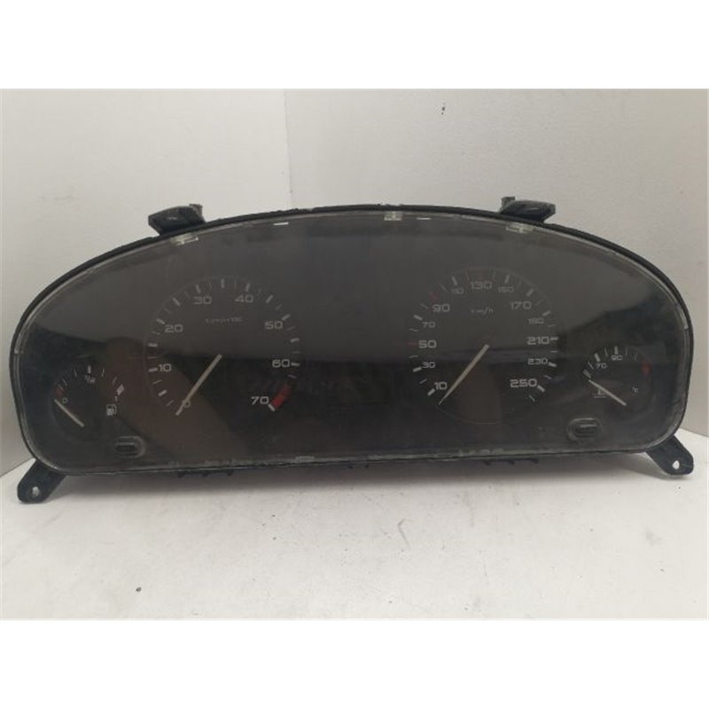 PEUGEOT 406 (8B) Kilométeróra