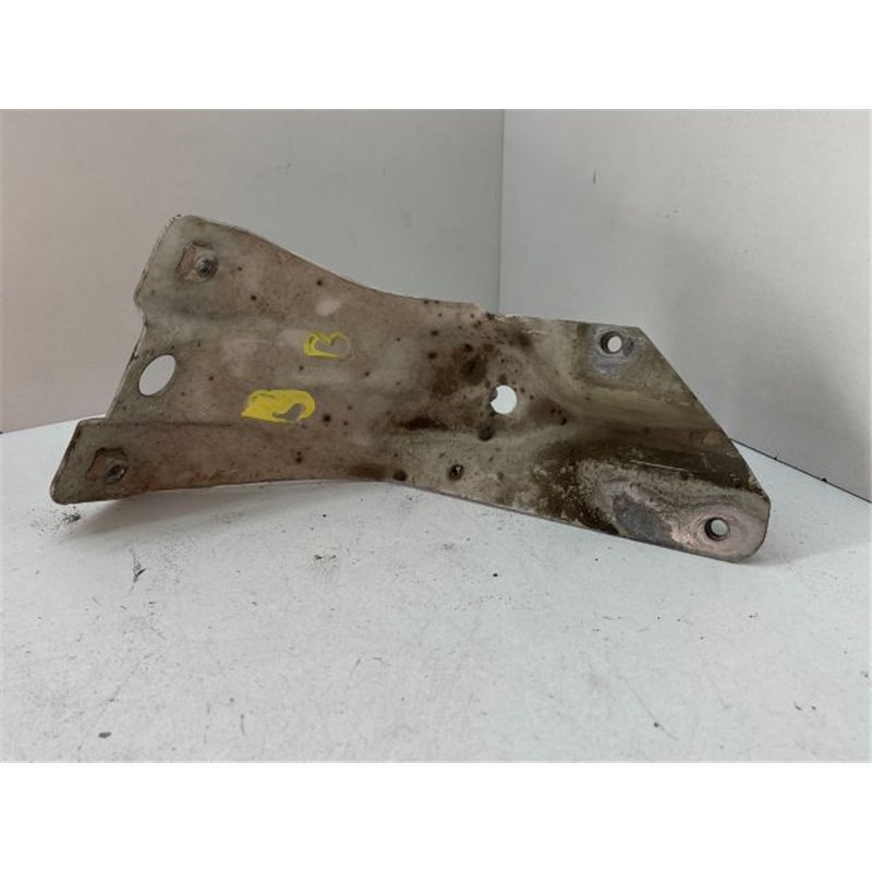 VW GOLF VI (5K1) Bal Sárvédő Oldaltartó