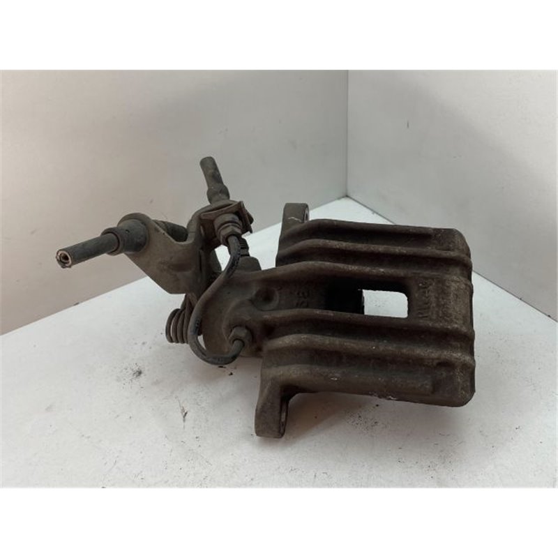 VW GOLF VI (5K1) Bal hátsó Féknyereg Munkahengerrel