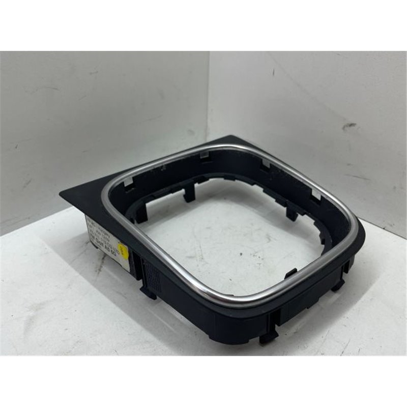 VW GOLF VI (5K1) Váltószoknya Rögzítő Keret