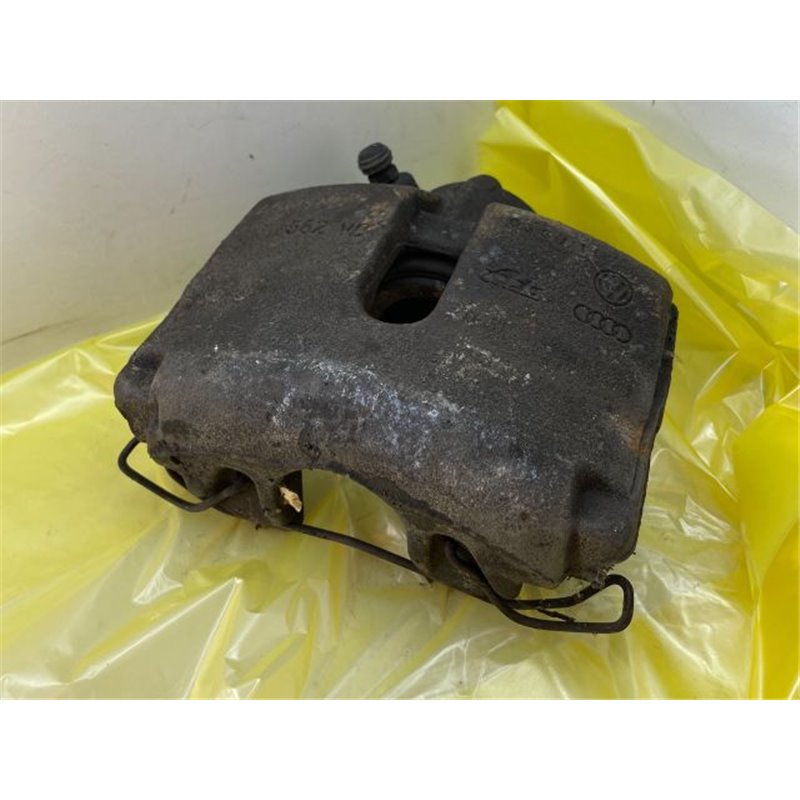 VW GOLF VI (5K1) Jobb első Féknyereg Munkahengerrel