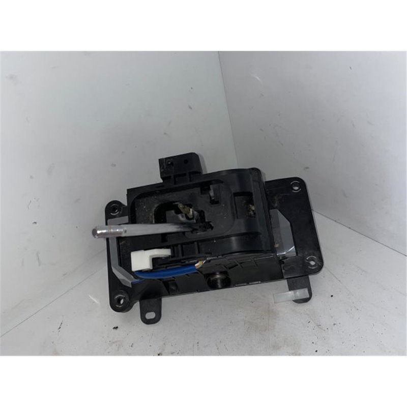 LEXUS IS II (GSE2_, ALE2_, USE2_) Váltó Kulissza